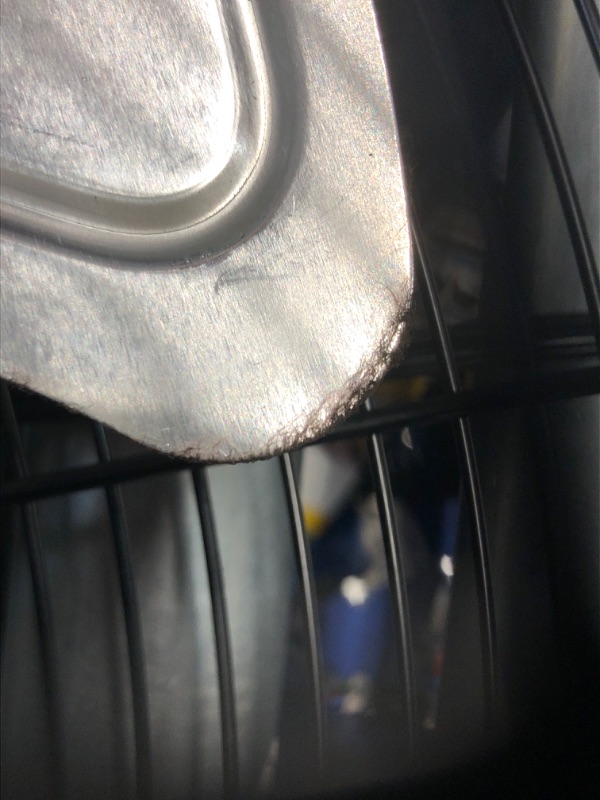 Photo 4 of [FAN BLADE HAS A LITTLE WEAR ] Utilitech 20-in 120-Volt 3-Speed High Velocity Indoor FLOOR