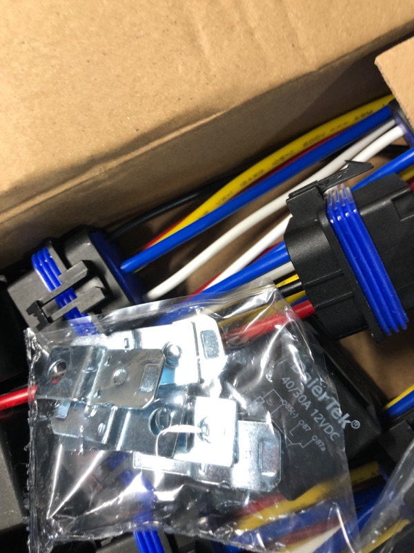 Photo 1 of DaierTek 12V Relay with Built-in Diode & 12 AWG Harness Socket 30A/40A Heavy Duty SPDT 5 Pin Relay Switch Waterproof for Automotive Car Marine Boat -8pcs 8 Pcs