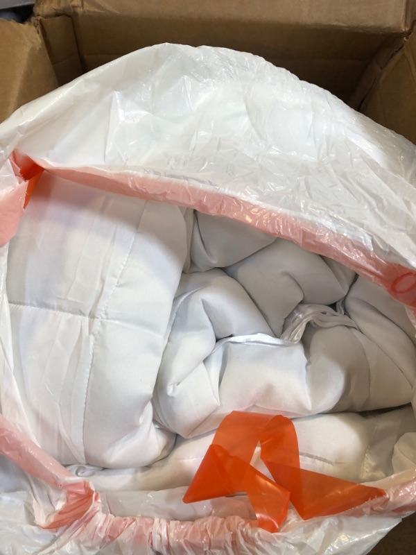 Photo 1 of WHITE COMFORTER SIZE UNKNOWN 