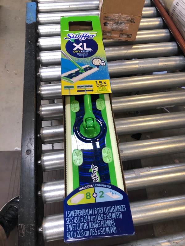 Photo 2 of SWIFFER XL MOP KIT