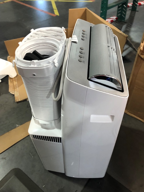 Photo 3 of ***USED - NO PACKAGING - POWERS ON - UNABLE TO TEST FURTHER - REMOTE MISSING - OTHER PARTS LIKELY MISSING AS WELL***
Midea Duo 14,000 BTU (12,000 BTU SACC) High Efficiency Inverter Quiet Portable Air Conditioner,with Heat up to 550 Sq. Ft.,white, Works wi