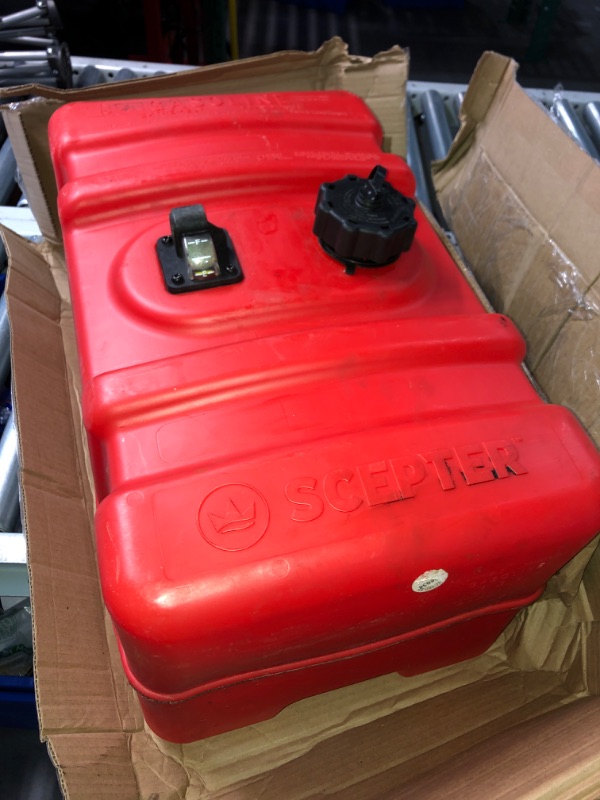 Photo 2 of (READ FULL POST) Scepter 08668 Rectangular 12 Gallon Marine Fuel Tank For Outboard Engine Boats, 23" x 14" x 14", Red
