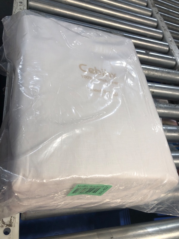 Photo 2 of (USED) 100% Linen Sheets King Size Set 4 Pcs, Deep Pocket, Soft, Breathable & Cooling for Hot Sleepers, Hypoallergenic Bedding Sheets & Pillowcases, White
