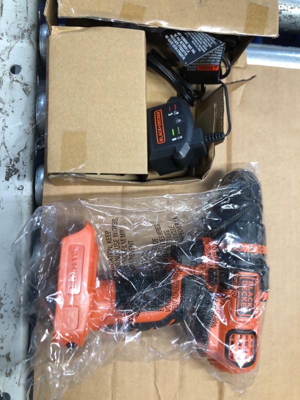 Photo 1 of **SEE NOTES** Black & Decker 20V MAX Lithium Drill/Driver