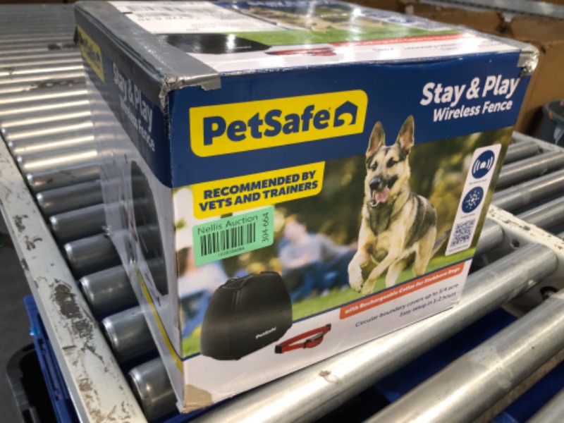 Photo 4 of ***PARTS ONLY******NON REFUNDABLE***
PetSafe Stay & Play Wireless Pet Fence & Replaceable Battery Collar - Circular Boundary Secures up to 3/4 Acre Yard, No-Dig, America's Safest Wireless Fence from Parent Company INVISIBLE FENCE Brand
