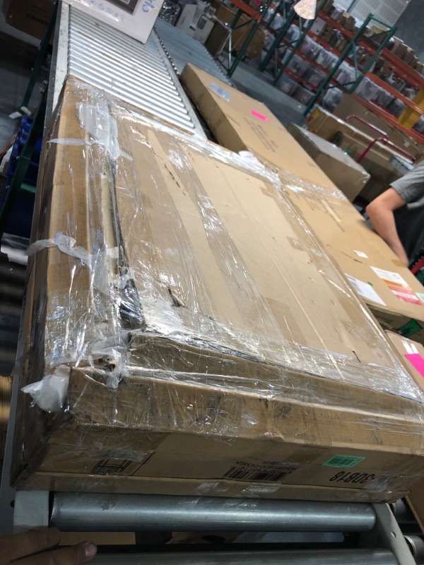 Photo 5 of *** LOOKS BRAND NEW*** Hollywood Fabiani Design Shaker Drawer Base Kitchen Cabinet Ready to Assemble, 18 in. W x 24 in. D x 34.5 in. H, White