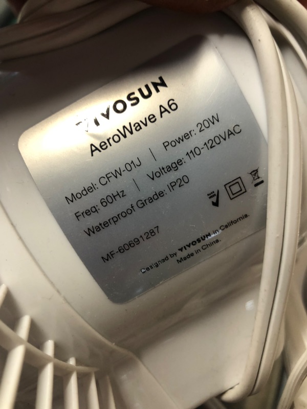 Photo 5 of ***DAMAGED - SWITCHES BROKEN OFF - UNABLE TO TEST***
VIVOSUN AeroWave A6 Grow Tent Clip Fan, Patented Portable Auto Oscillating Fan 6" with 2-Speed, Strong Airflow but Low Noise, and Fully-Adjustable Tilt for Hydroponic Ventilation, White, 2-Pack 2 White