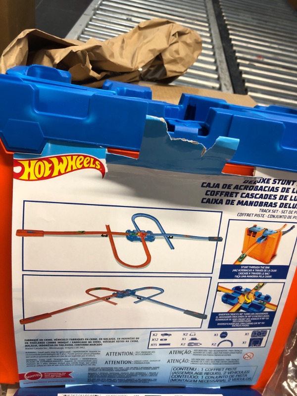 Photo 2 of ***MAJOR DAMAGE - LID CRACKED AND BROKEN - SEE PICTURES***
Hot Wheels Track Builder Playset, Deluxe Stunt Box with 25 Component Parts & 1:64 Scale Toy Car (Amazon Exclusive)