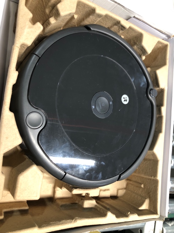 Photo 3 of (Missing vacuum charger cord) iRobot Roomba 694 Robot Vacuum-Wi-Fi Connectivity, 