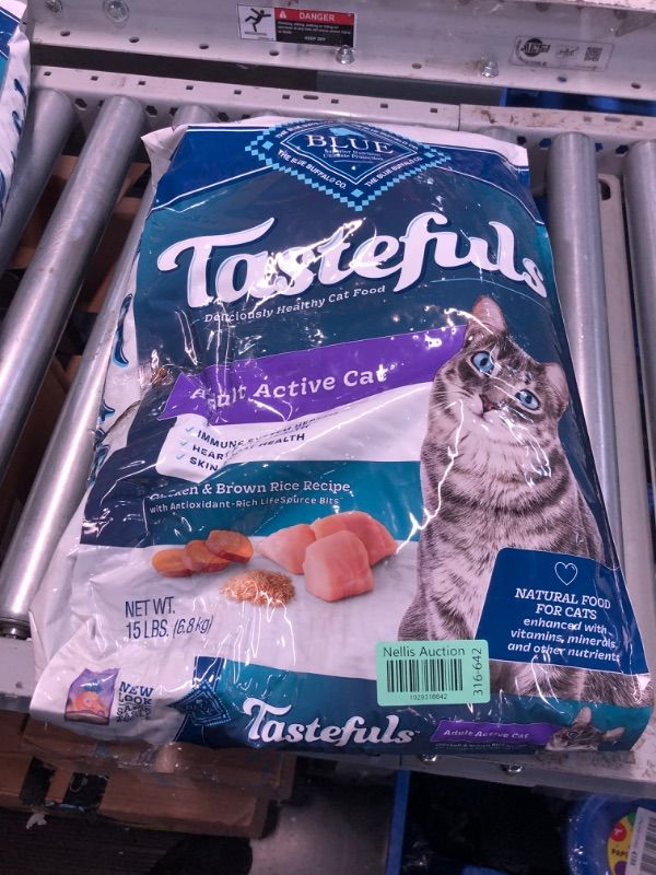 Photo 3 of ***EXPIRED 02-JUNE-2024 - SEE PICTURES*** 
Blue Buffalo Tastefuls Natural Dry Food for Active Adult Cats, Chicken and Brown Rice Recipe, 15-lb. Bag Chicken & Brown Rice 15 Pound (Pack of 1)