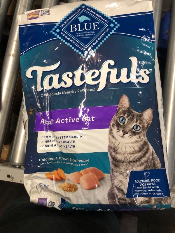 Photo 4 of ***EXPIRED 02-JUNE-2024 - SEE PICTURES*** 
Blue Buffalo Tastefuls Natural Dry Food for Active Adult Cats, Chicken and Brown Rice Recipe, 15-lb. Bag Chicken & Brown Rice 15 Pound (Pack of 1)