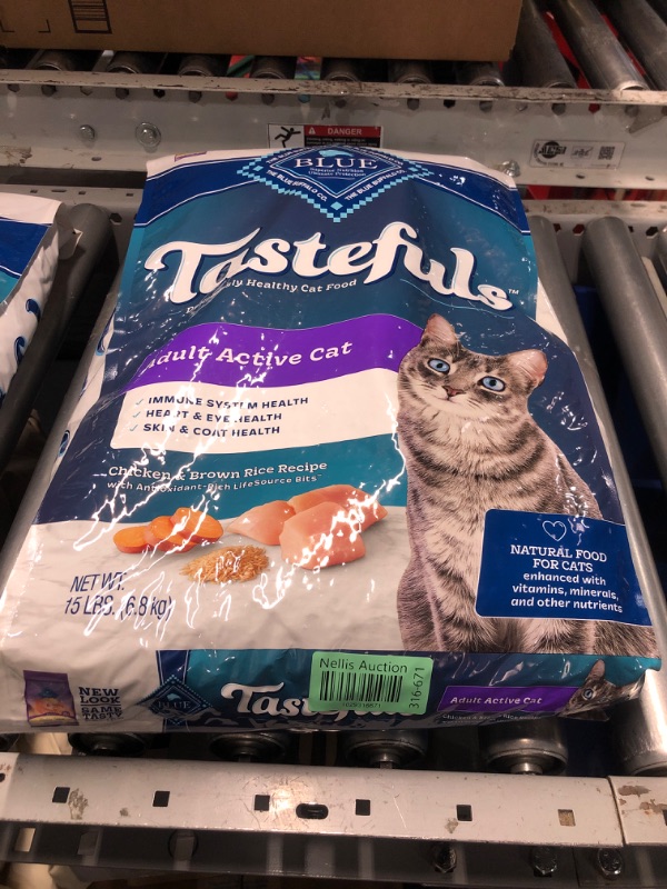 Photo 4 of **BEST BY JUNE 2024 (NON REFUNDABLE)**
Blue Buffalo Tastefuls Natural Dry Food for Active Adult Cats, Chicken and Brown Rice Recipe, 15-lb. Bag Chicken & Brown Rice 15 Pound (Pack of 1)