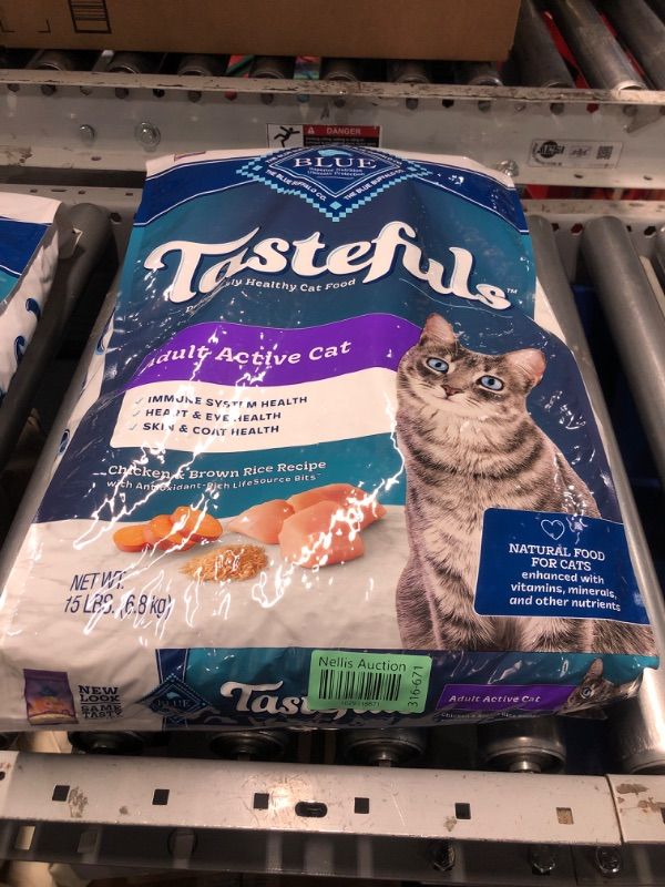 Photo 4 of **EXP JUNE 2024 (NON REFUNDABLE)**
Blue Buffalo Tastefuls Natural Dry Food for Active Adult Cats, Chicken and Brown Rice Recipe, 15-lb. Bag Chicken & Brown Rice 15 Pound (Pack of 1)