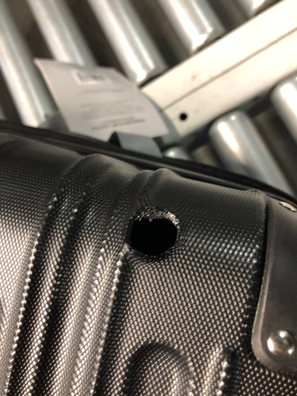 Photo 5 of ***USED - DAMAGED - SEE COMMENTS***
Travelers Club Midtown Hardside 24" Luggage Piece, Black