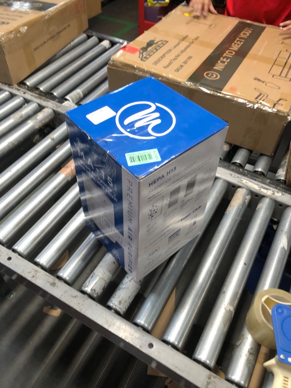 Photo 1 of ***USED - POWERS ON - UNABLE TO TEST FURTHER***
Medify Air Air MA-15 SMART Air Purifier with H13 HEPA filter | Works with Alexa & Certified for Humans | 99.7% removal to 0.1 microns