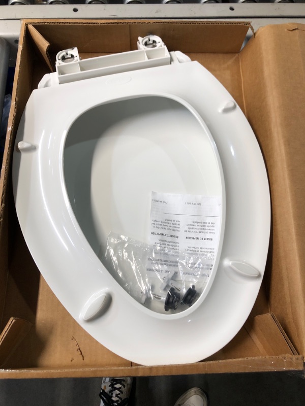 Photo 2 of (READ FULL POST) MAYFAIR 1887SLOW 000 Affinity Slow Close Removable Toilet Seat that will Never Loosen, Providing the Perfect Fit, ELONGATED, Long Lasting Solid Plastic, White White Elongated Seat