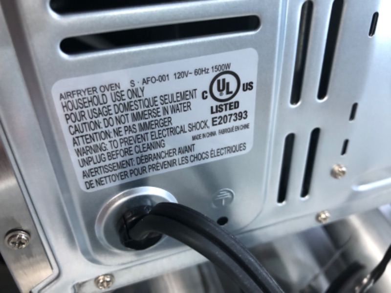 Photo 5 of ***DAMAGED - DENTED - SEE PICTURES - POWERS ON - UNABLE TO TEST FURTHER***
Emeril Lagasse Everyday 360 Air Fryer, 360° Quick Cook Technology, XL capacity,12 Pre-Set Cooking Functions including Bake, Rotisserie. Broil, Pizza, Slow Cook, Toaster and Much Mo