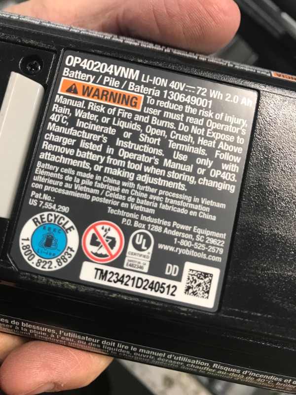 Photo 4 of ***USED - BATTERY POWERS ON AND CHARGES - UNABLE TO TEST FURTHER - SEE PICTURES***
40V 10 in. Cordless Battery Pole Saw with 2.0 Ah Battery and Charger