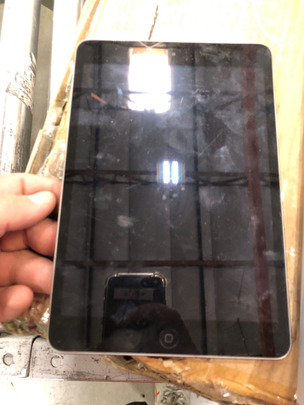 Photo 1 of Apple iPad Mini 2 32GB with Retina Display Wi-Fi Tablet 