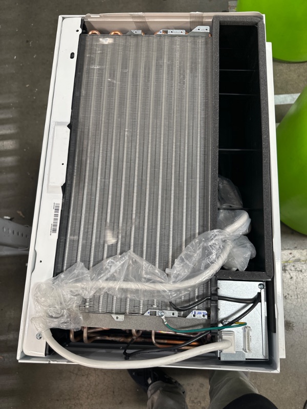 Photo 3 of ***USED - MAJOR DAMAGE - SEE COMMENTS***
LG 14,000 BTU DUAL Inverter Smart Window Air Conditioner, 115V, Cools 700 Sq. Ft. for Bedroom, Living Room, Apartment, Quiet Operation, ENERGY STAR, works with LG ThinQ, Amazon Alexa and Hey Google 1 Count (Pack of