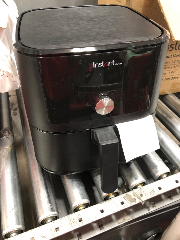 Photo 2 of 6 Quart Vortex 4-in-1 Air Fryer Oven