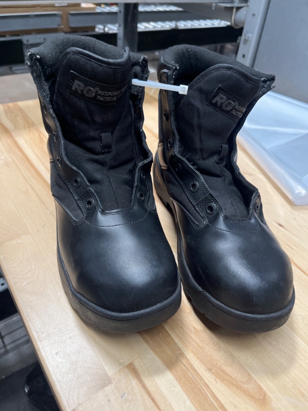 Photo 1 of mens boots 11.5 missing laces. 