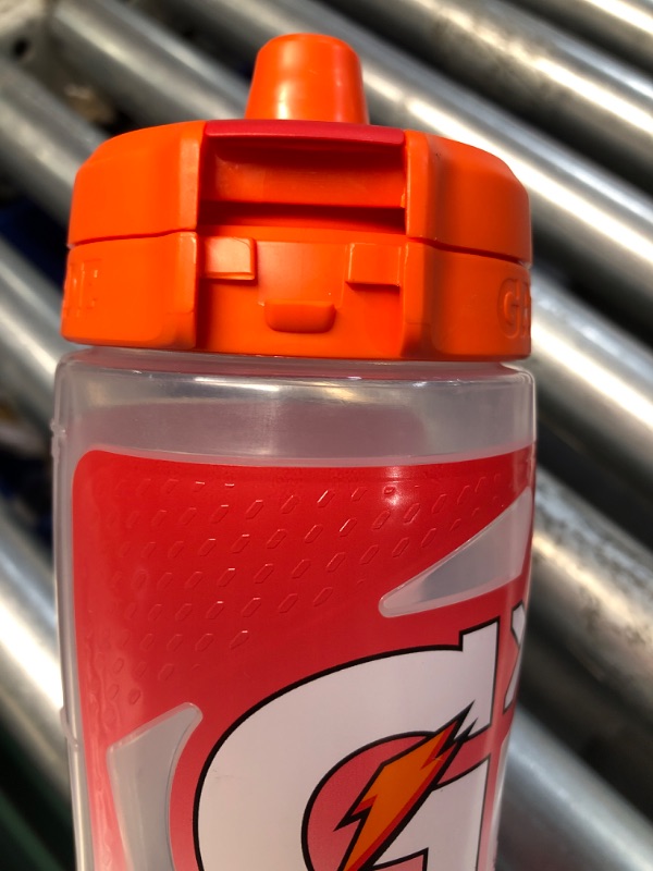 Photo 2 of (see all images)Gatorade Gx Hydration System, Non-Slip Gx Squeeze Bottles Faded Flag