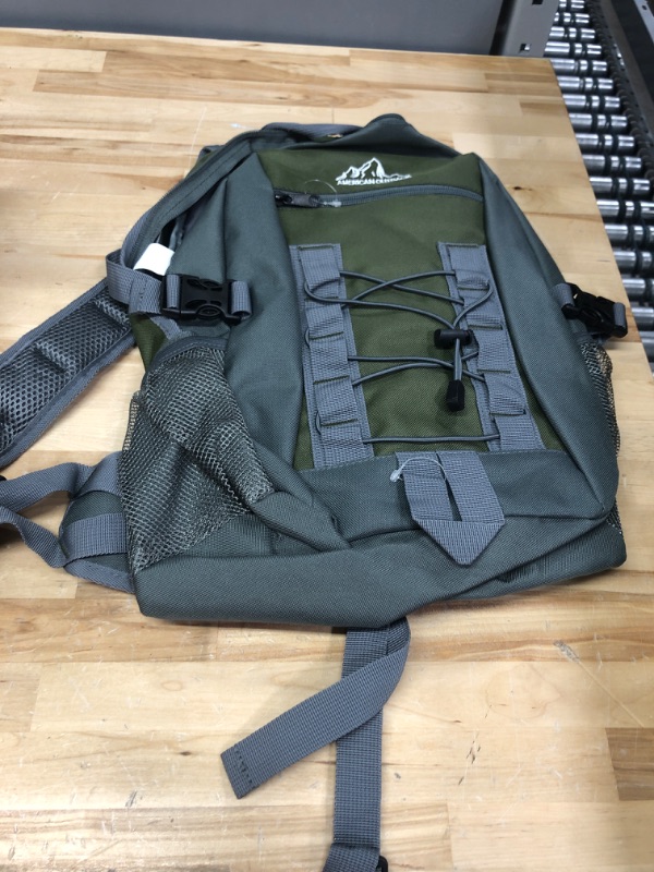 Photo 2 of American Outback Desert Spring 2L Hydration Pack
