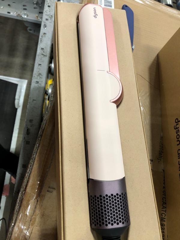 Photo 3 of ***USED - POWERS ON - UNABLE TO TEST FURTHER***
Dyson Limited edition Ceramic Airstrait™ Straightener Pink and Rose Gold