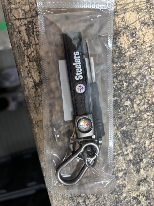 Photo 1 of for Fans Leather Car Keychain, Car Keyring Replacement for Key Fob Holder,Unisex Key Chain for Men Women****Pittsburgh Steelers