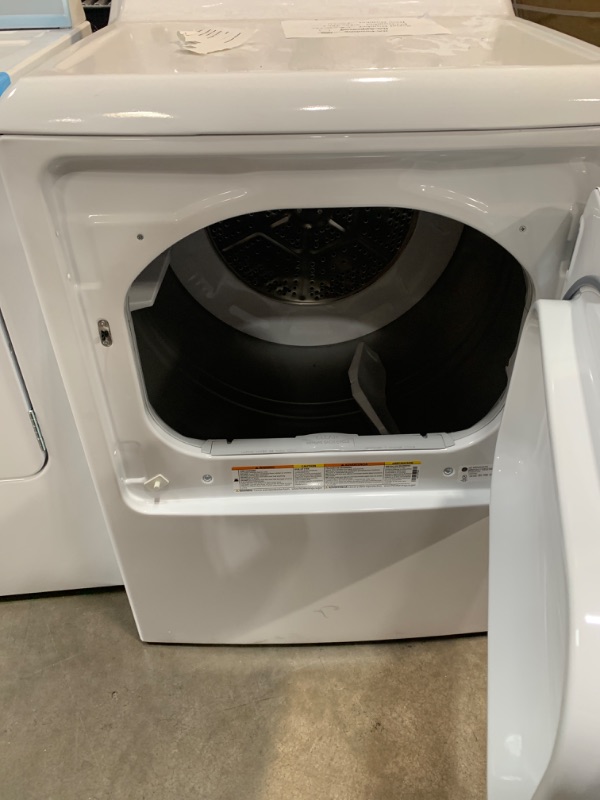 Photo 6 of GE 7.2-cu ft Electric Dryer (White)
