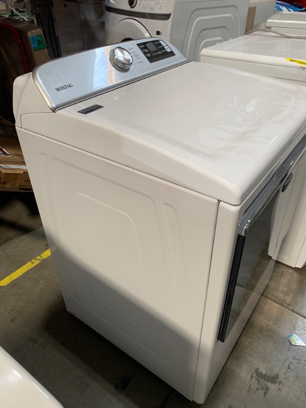 Photo 3 of Maytag SMART Capable 7.4-cu ft Smart Electric Dryer (White)
