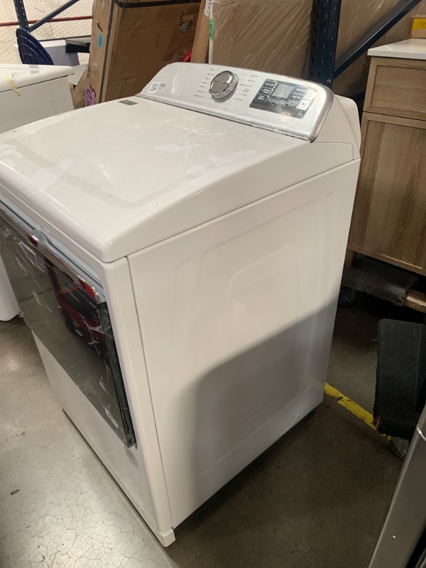 Photo 3 of Maytag Smart Capable 7.4-cu ft Steam Cycle Smart Electric Dryer (White) ENERGY STAR
