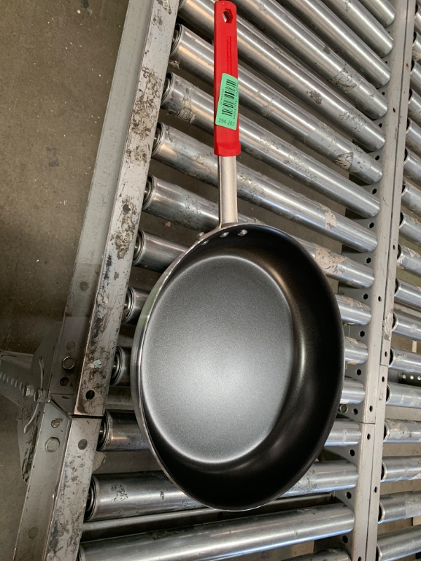 Photo 1 of 14inch fry pan 