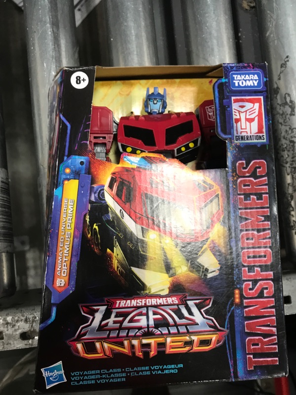 Photo 2 of Transformers Legacy United Voyager Class Animated Universe Optimus Prime, 7-Inch Converting Action Figure, 8+