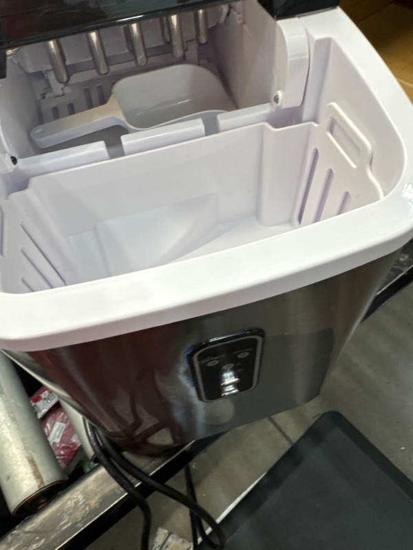 Photo 3 of **SEE NOTES** EUHOMY Ice Maker Machine Countertop, 26 lbs in 24 Hours, 9 Cubes Ready in 8 Mins, Electric ice maker and Compact potable ice maker with Ice Scoop and Basket. Perfect for Home/Kitchen/Office.(Sliver)