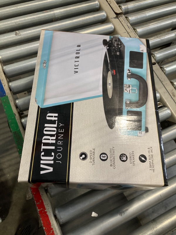 Photo 2 of ****USED**FOR PARTS ONLY***SOLD AS IS ALL SALES ARE FINAL*NEEDLE IS DAMAGED***Victrola Vintage 3-Speed Bluetooth Portable Suitcase Record Player with Built-in Speakers | Upgraded Turntable Audio Sound| Includes Extra Stylus | Turquoise, Model Number: VSC-