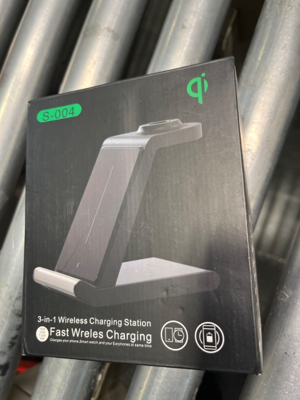 Photo 1 of Wireless Charger Stand 