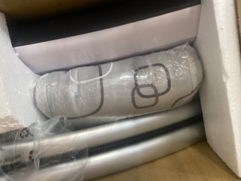 Photo 1 of 4moms mamaRoo 4 Plush- Silver
