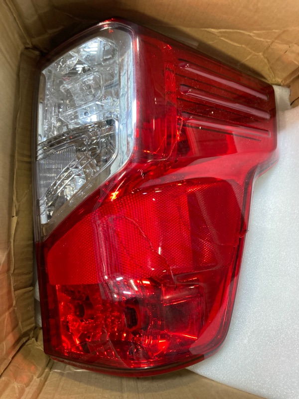 Photo 5 of *broken lens**HECASA Rear Right Tail Light Brake Lamp Compatible with 2016-2023 Nissan Titan and Titan XD (Passanger Side) - Replace for 26550-EZ23D NI2801213 (With Bulbs) Right Passanger Side