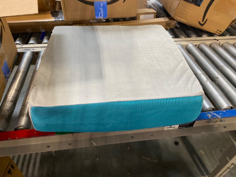 Photo 1 of 22x22 Cushion with non slip grip on bottom