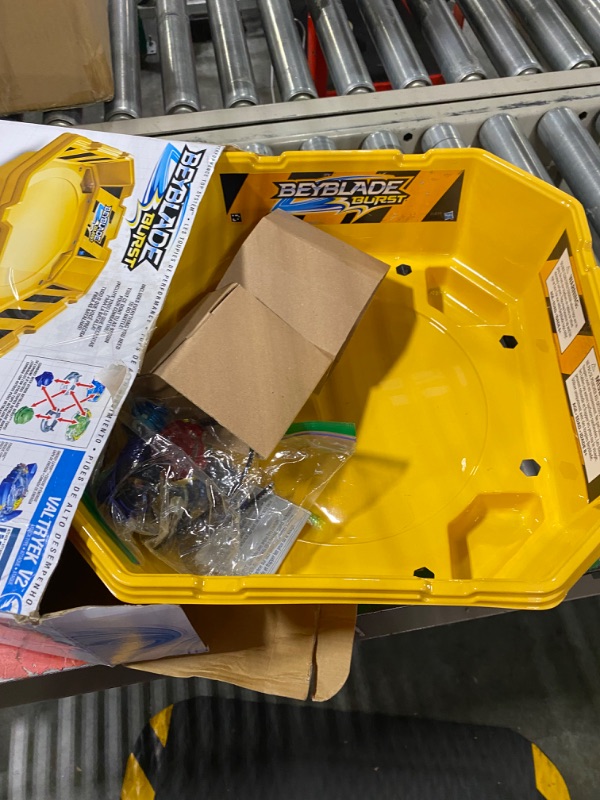 Photo 3 of Beyblade Burst Epic Rivals Battle Set – Complete Set with Beyblade Burst Beystadium, Battling Tops, and Launchers – Age 8+ (Amazon Exclusive) , Yellow