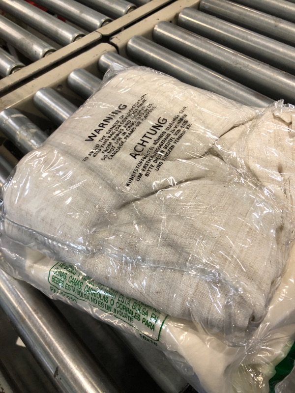 Photo 1 of ****BUNDLED BAG OF*****
****NO RETURN******