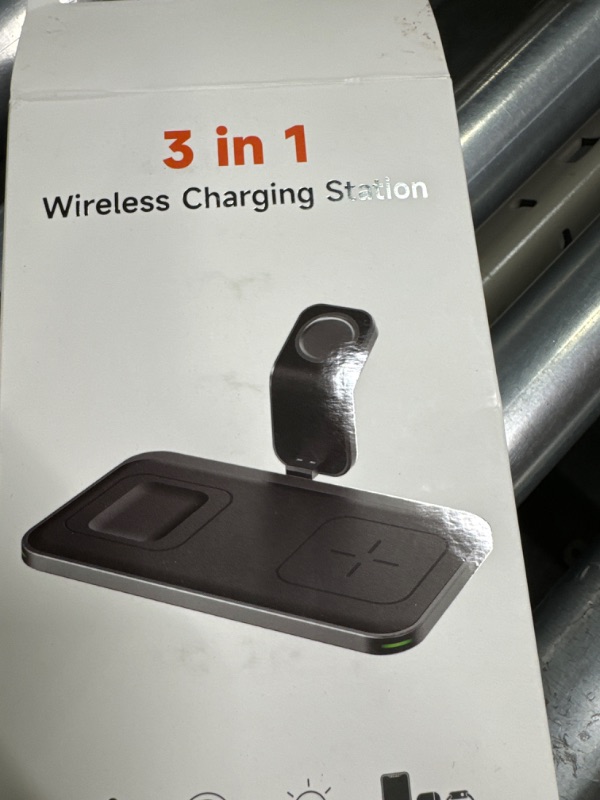 Photo 1 of 3 in 1 wireless charging statio