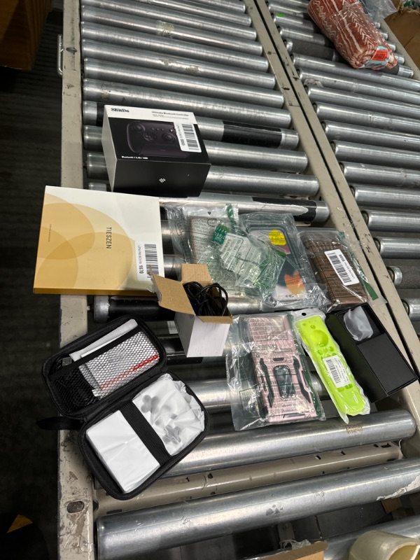 Photo 1 of electronics/phone case mix bundle 
