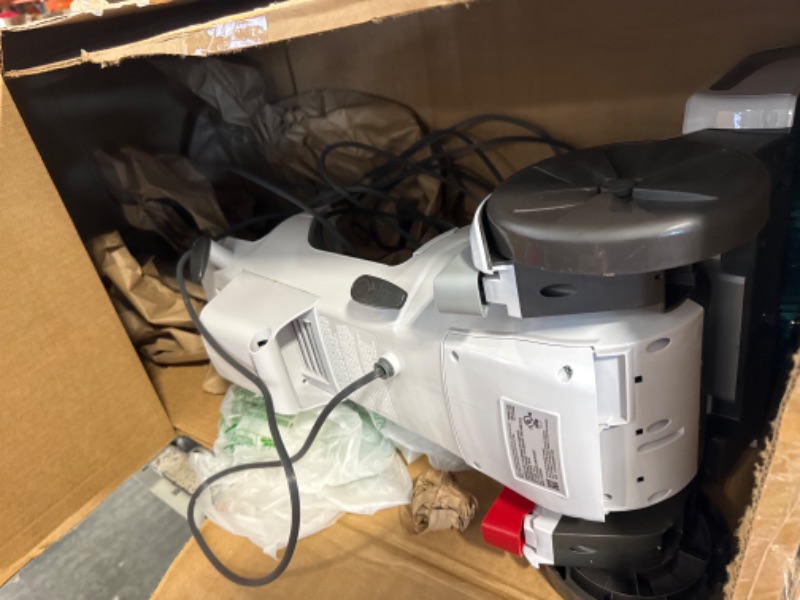 Photo 4 of ***USED***FOR PARTS ONLY**SOLD AS IS***ALL SALES ARE FINAL**NO RETURNS***  Vacuum leaks, handle is broken and missing hose.******Hoover SmartWash+ Automatic Carpet Cleaner Machine, for Carpet and Upholstery, Deep Cleaning Carpet Shampooer, Carpet Deodoriz