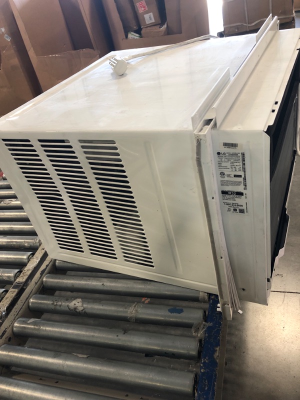 Photo 8 of ****NON FUNCTIONAL//SOLD AS PARTS ALL SALES FINAL**** 
****NON FUNCTIONAL//SOLD AS PARTS ALL SALES FINAL**** 
18,000 BTU DUAL Inverter Smart wi-fi Enabled Window Air Conditioner
