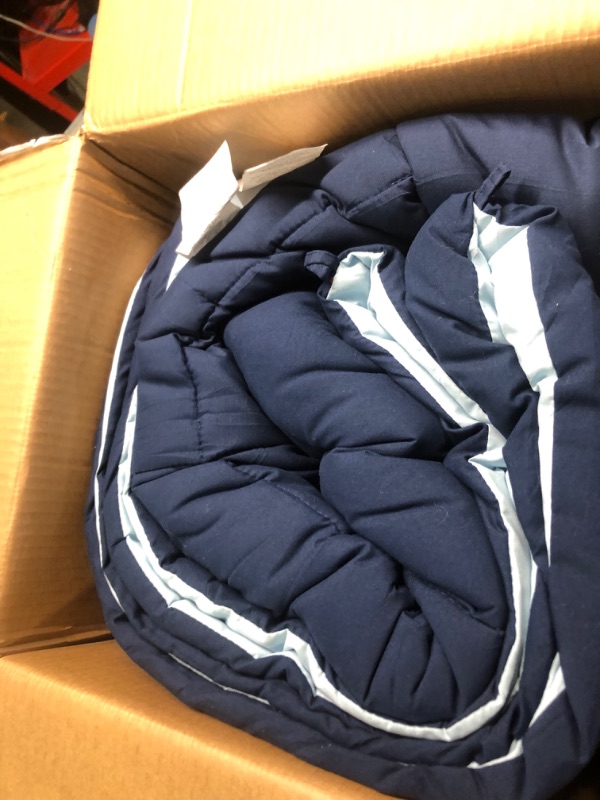 Photo 3 of ***USED** NEED TO BE CLEANED*** Bedsure Comforters Queen Size -Duvet Insert Navy Blue/Blue Down Alternative Comforter Quilted All Season Duvet with Tabs - Machine Washable (Navy Blue/Blue, Queen 88x88 Inches)