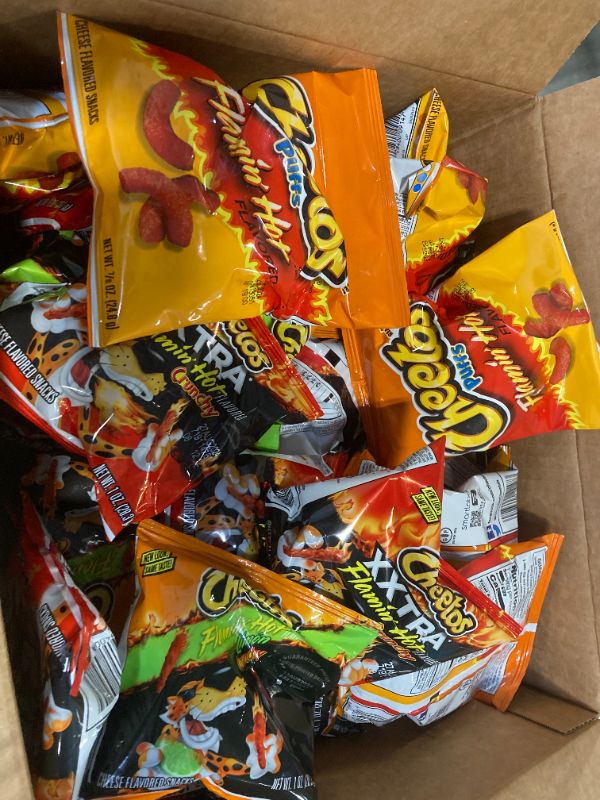 Photo 3 of ***USED** CHEETOS Flamin' Hot Mix Variety Pack, (40 Count)