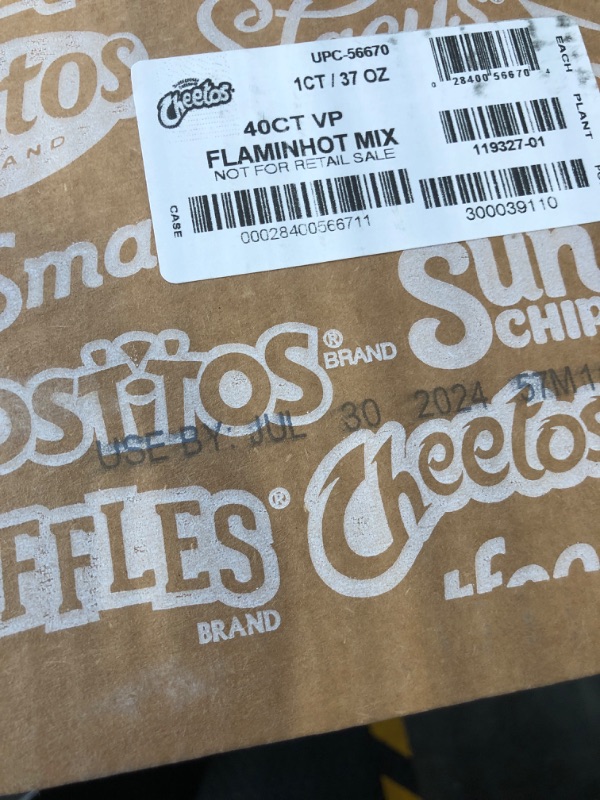 Photo 4 of ***USED** CHEETOS Flamin' Hot Mix Variety Pack, (40 Count)